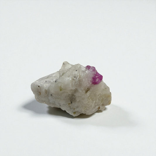 Natural Ruby Gemstone Small - Hunza, Pakistan - 15g - 2x2x2 cm