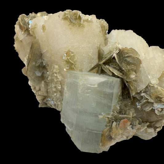 Aquamarine Crystal with Muscovite - Nagar Valley - 205g - 9.5x6.5x4.5 cm