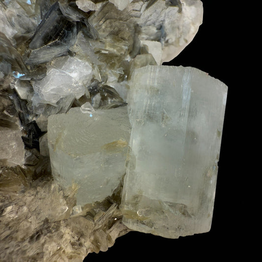 Aquamarine Crystal with Muscovite - Nagar Valley - 190g - 9.5x7x4 cm