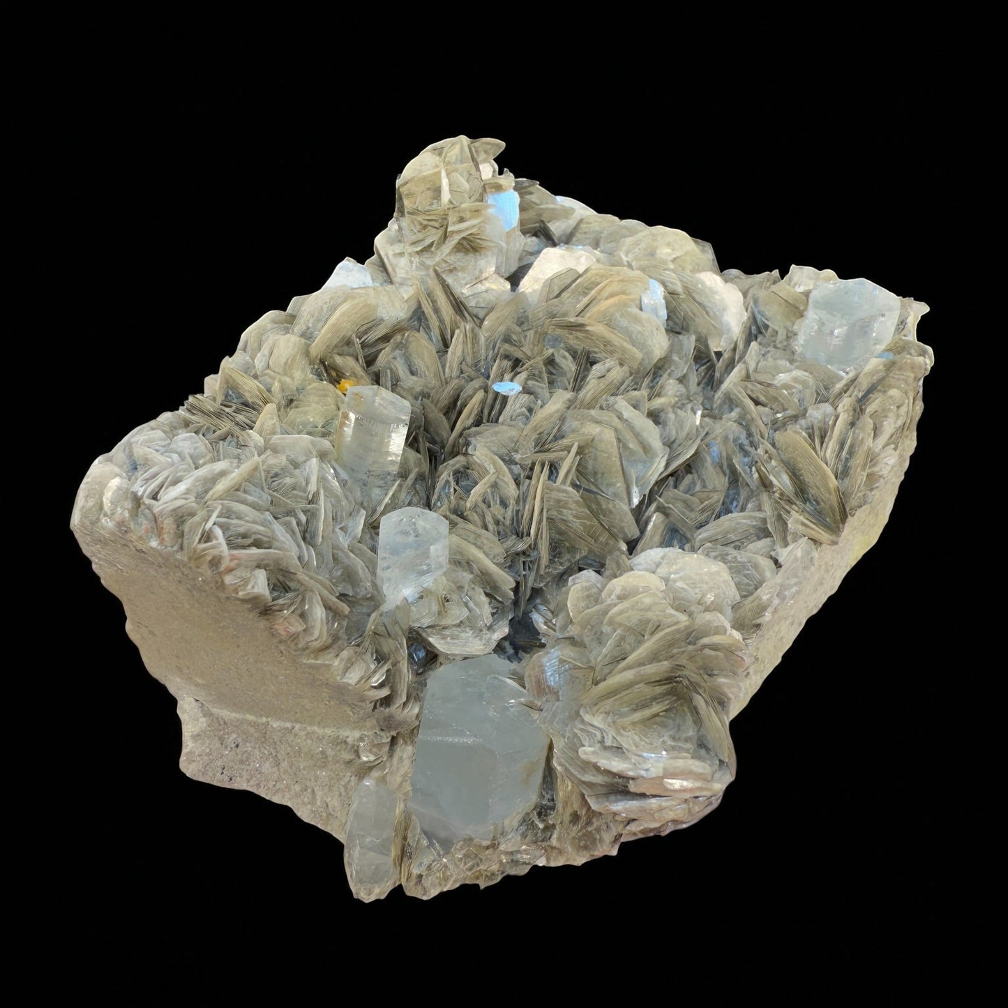 Aquamarine Crystal with Muscovite - Nagar Valley - 602g - 10x7.5x5 cm