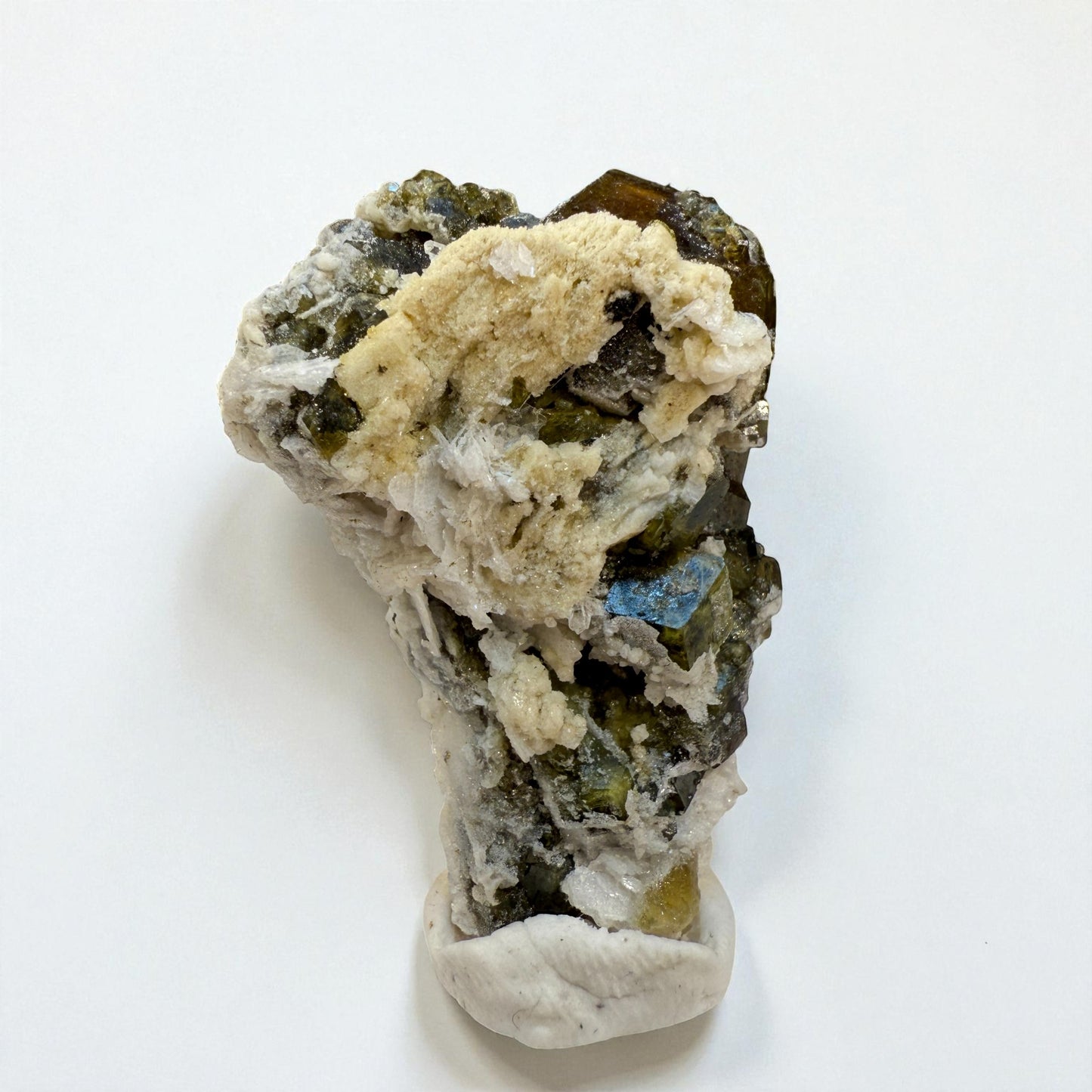 Andradite Garnet Rare Specimen - Skardu Pakistan - 25g - 4x2.5x1.3 cm