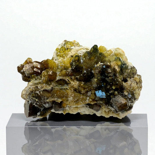 Andradite Garnet Specimen - Skardu Pakistan - 103g - 6.5x4.5x3 cm