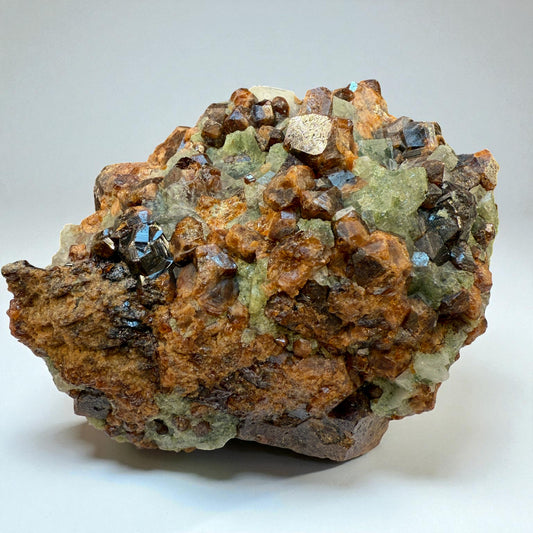 Spessartine Garnet Cluster Rare - Skardu Pakistan - 432g - 9x6x5 cm