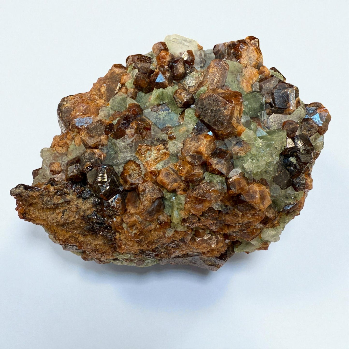 Spessartine Garnet Cluster Rare - Skardu Pakistan - 432g - 9x6x5 cm