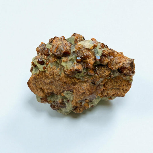 Spessartine Garnet Cluster Rare - Skardu Pakistan - 432g - 9x6x5 cm