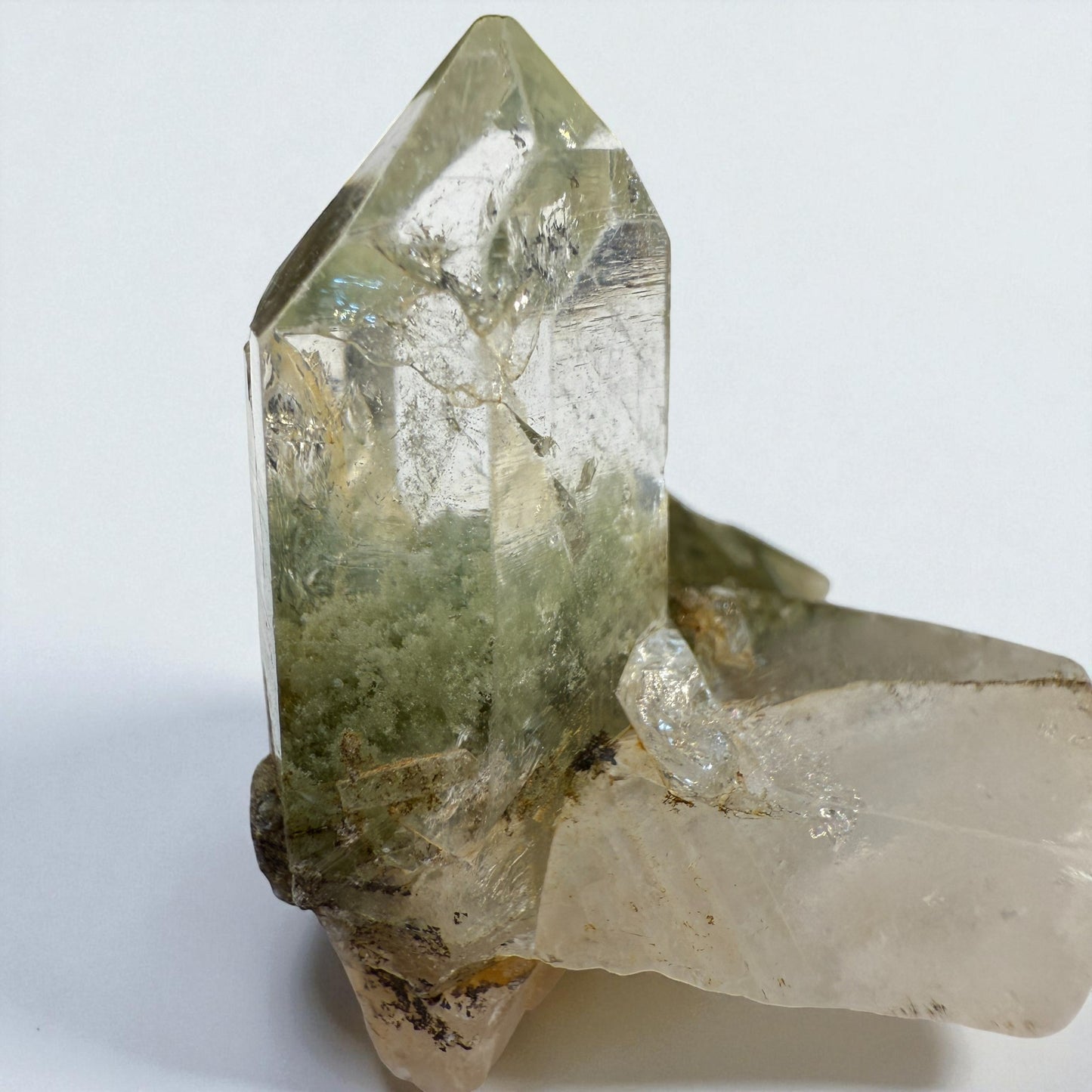 Chlorite Quartz from Gilgit | Stunning Natural Crystal for Collectors - 16g - 3.5x3x2.cm5