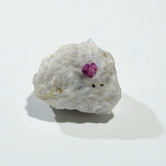 Natural Ruby Gemstone Specimen - Hunza, Pakistan - 16g - 3.5x2.5x1 cm