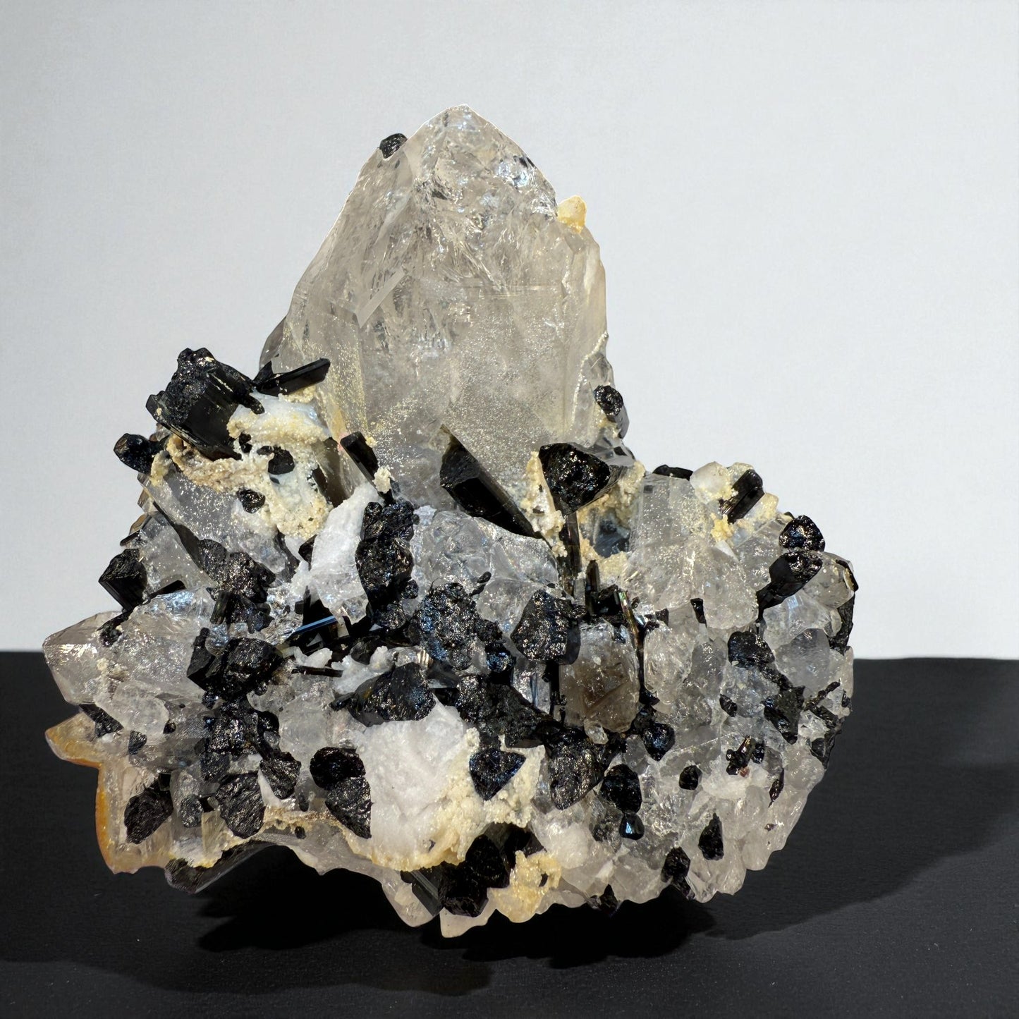 Black Tourmaline on Quartz - Skardu Pakistan - 218g - 8x7.2x5 cm