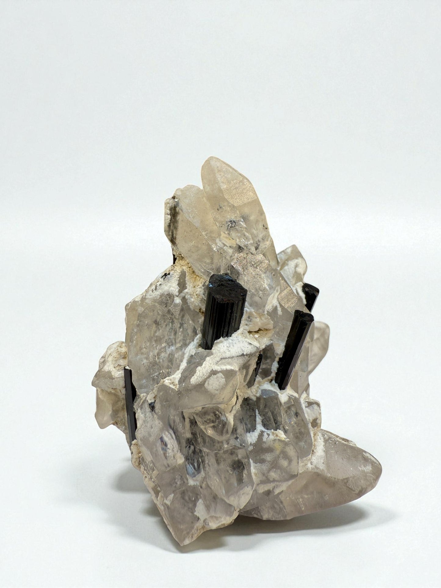 Black Tourmaline on Quartz - Skardu Pakistan - 30g - 4.5x3.5x2 cm