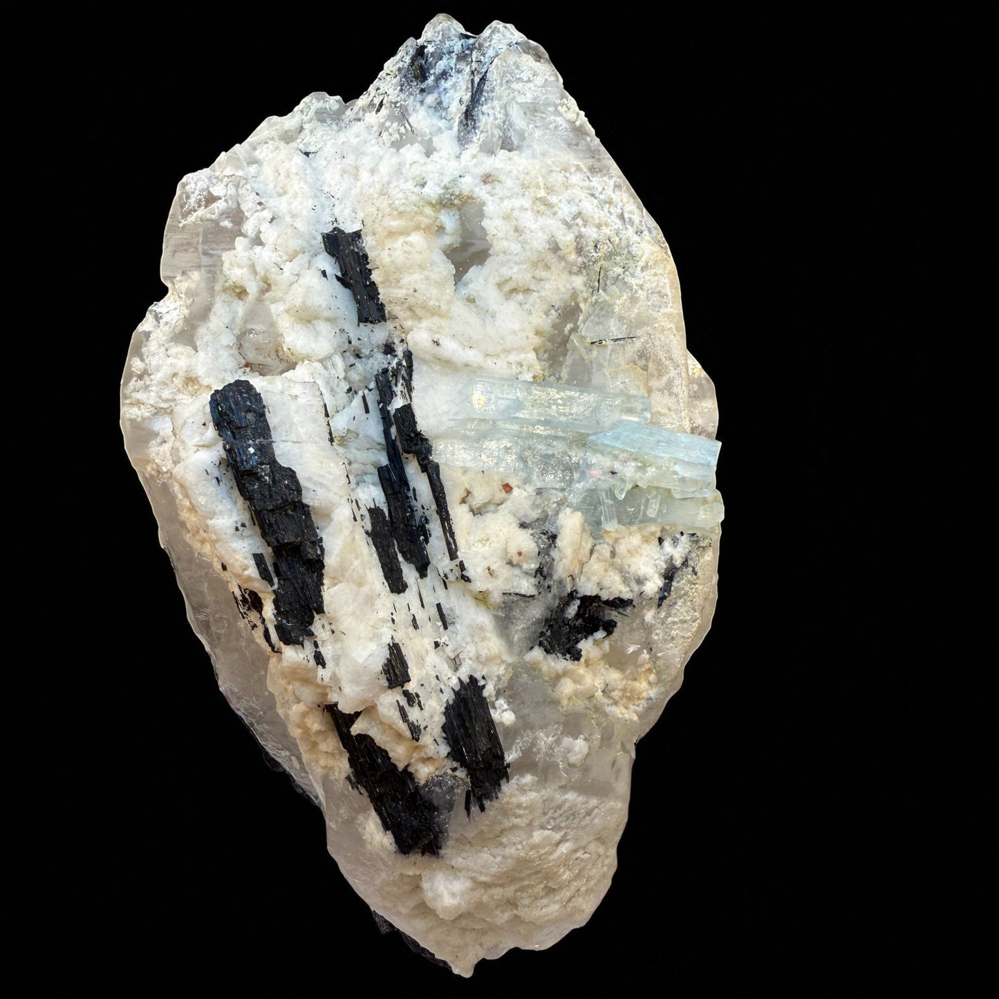Aquamarine, Tourmaline, Quartz - Skardu Valley -1860g- 16x10.5x10.5 cm