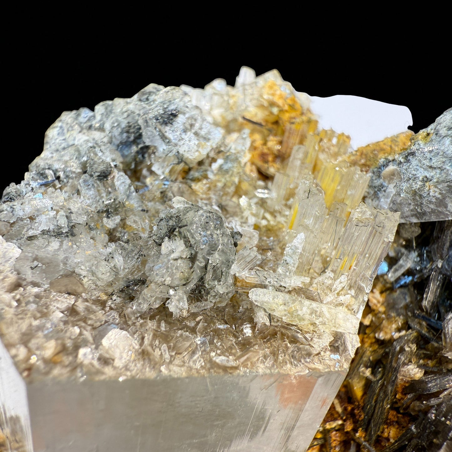 Crown Aquamarine Crystal Muscovite - Nagar Valley -252g - 9x6.5x4.5 cm