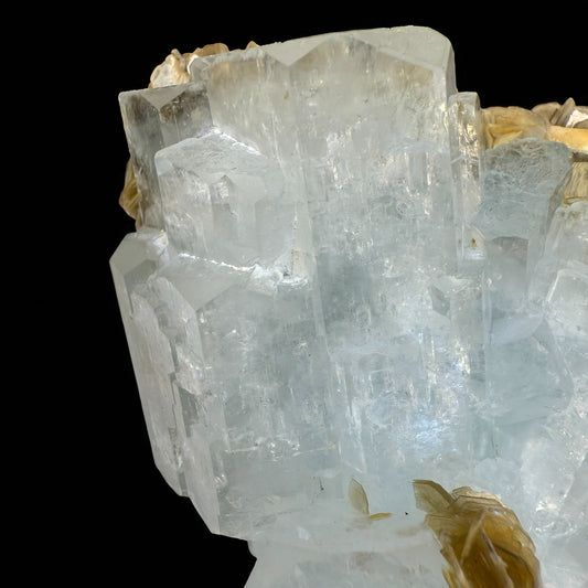 Aquamarine Crystal with Muscovite - Nagar Valley - 345g - 9x8.5x4.5 cm