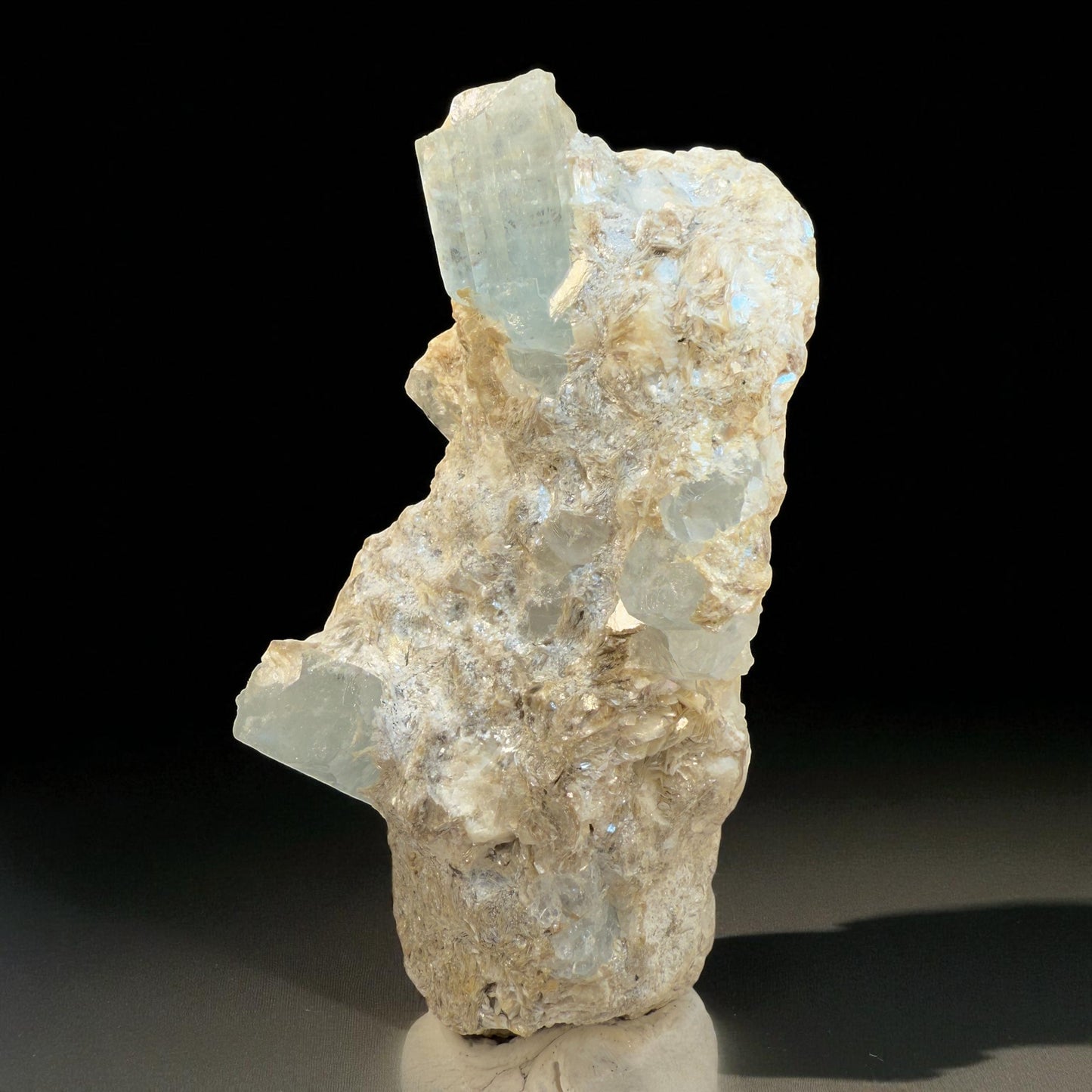 Aquamarine Crystal with Muscovite - Nagar Valley - 384g - 12x6x5.5 cm