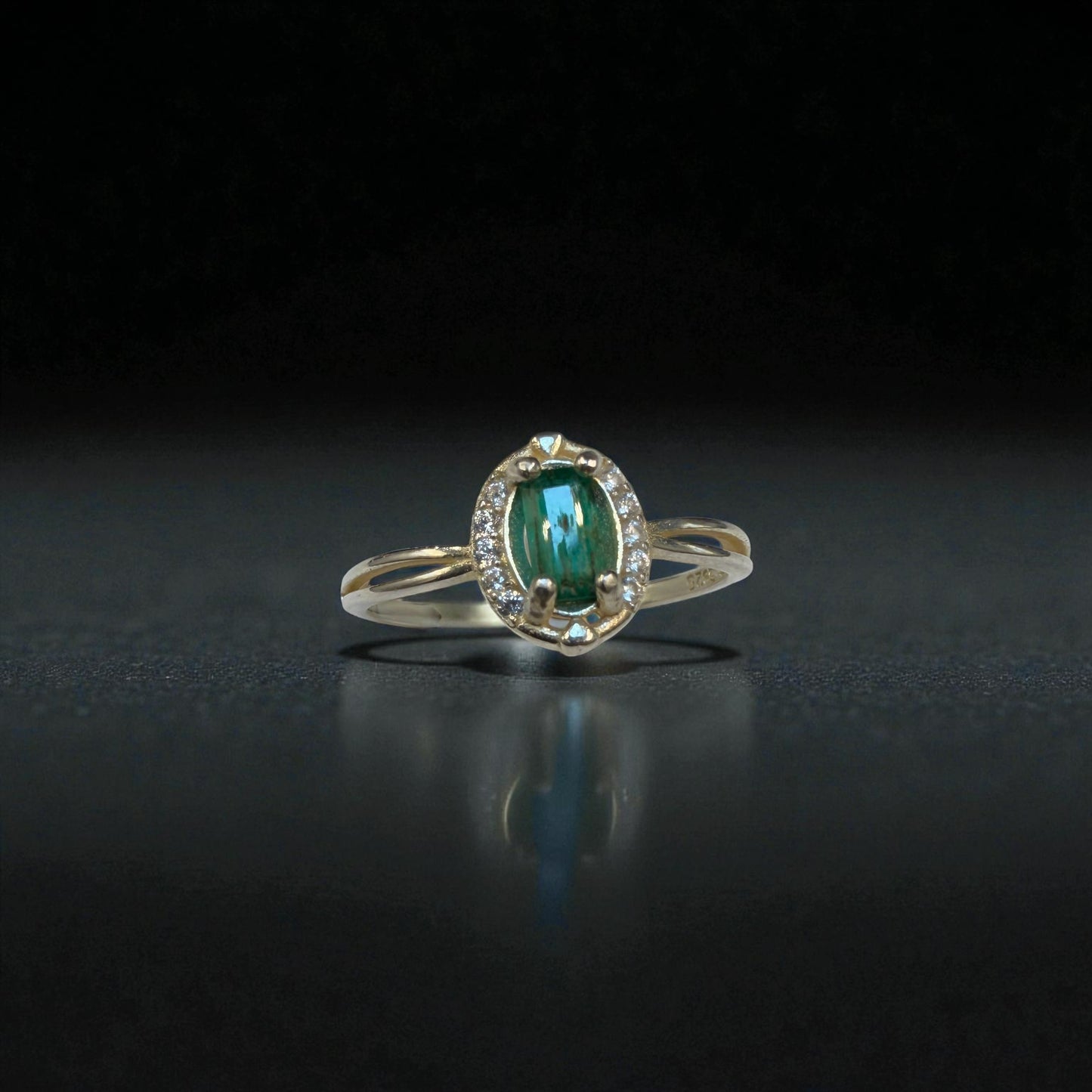 Natural Emerald Ring in Silver with quartz